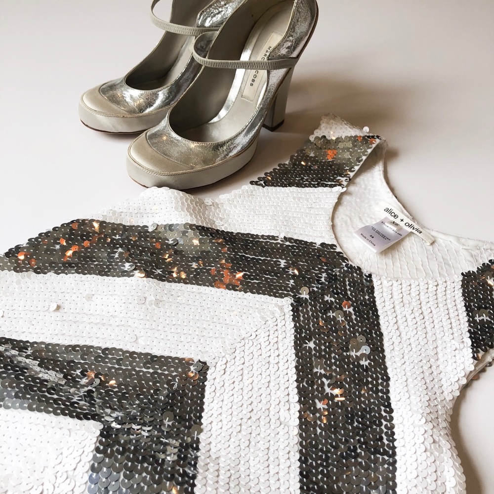 Mini sequence dress - Picture 4 of 4
